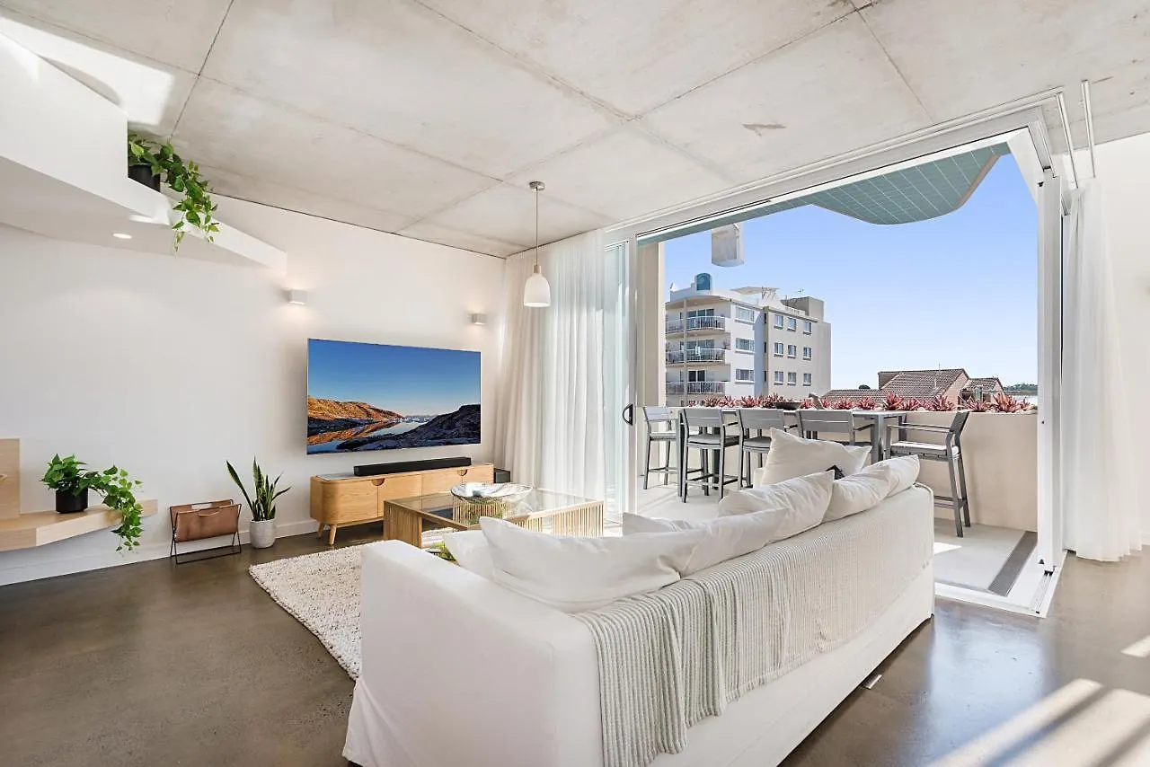 Luxury 5-Floor Unit With Ocean Views Near Beach Caloundra 0*,  Australia